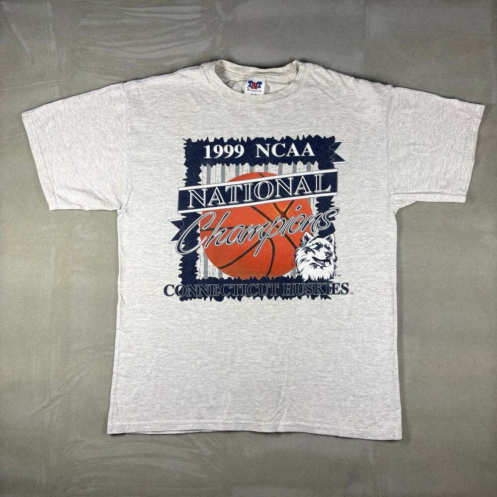 Vintage 1999 NCAA National Champions Connecticut Huskies UConn T Shirt XL